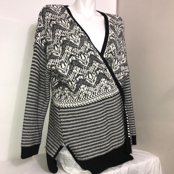 Love&Legend B&W Chunky Cable Knit Wrap Cardigan - Picture 5 of 10